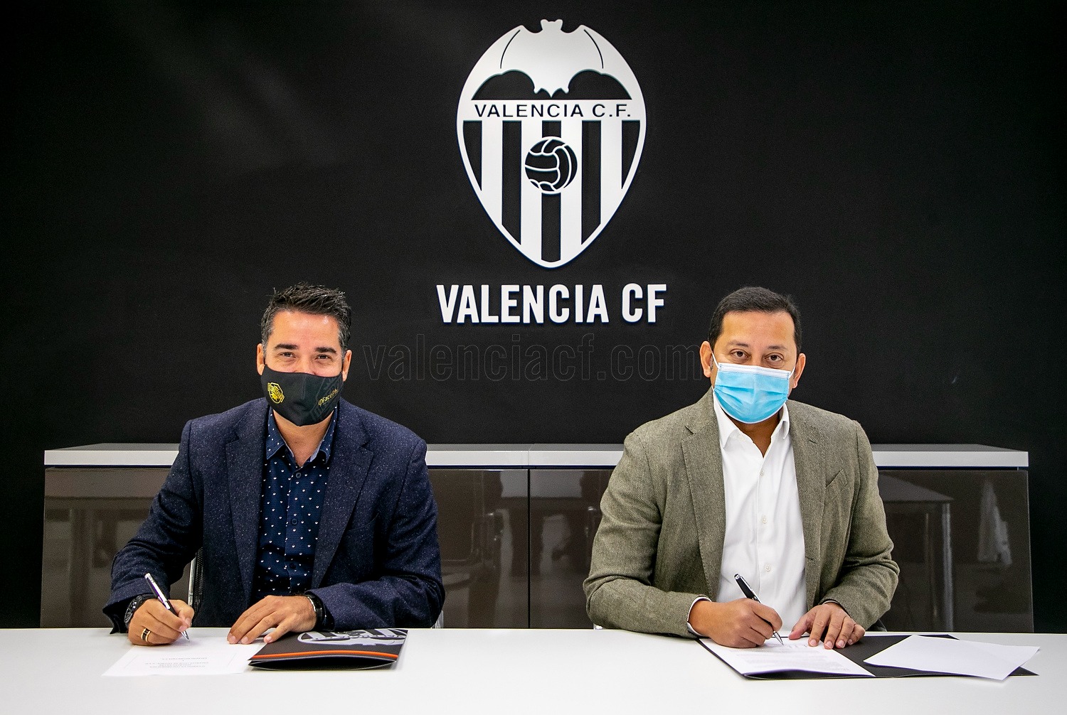 FacePhi and Valencia FC signing